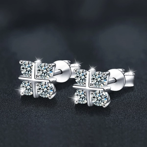 Elegant S925 silver four-leaf clover moissanite stud earrings with sparkling gemstones