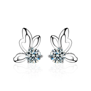 Élégantes boucles d'oreilles papillon en argent 925 avec pierres de moissanite brillantes