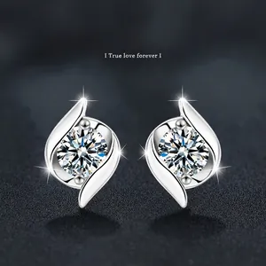 Boucles d'Oreilles Clous en Argent Sterling 925 Moissanite pour Femme Design Torsadé Taille Brillant Rond Avec Certificat GRA Bijoux Cadeau