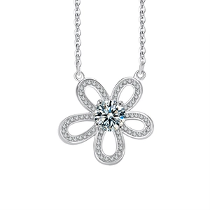 Élégant collier pendentif fleur S925 en argent avec moissanite et diamants pavés
