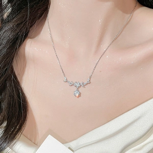 Elegant S925 sterling silver floral leaf necklace with sparkling moissanite round pendant