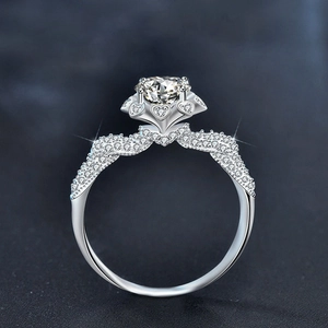 Bague de fiançailles classique en argent 925 avec moissanite à six griffes cœur