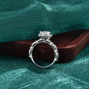 Bague rose en argent sterling S925 avec moissanite, monture pétale et fond en soie