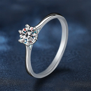 Classic 925 sterling silver ring featuring a round brilliant moissanite in six-prong setting