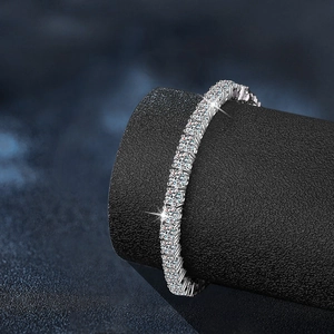 Bracciale tennis classico in argento 925 con pietre di moissanite a taglio rotondo