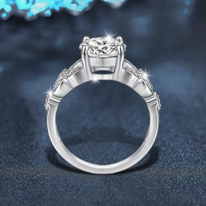 Exquisite 925 sterling silver leaf ring with a sparkling moissanite center stone