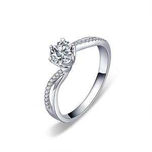 Eleganter 925er Sterlingsilber Moissanit-Ring mit Sechs-Krallen-Fassung und Pavé-Besatz