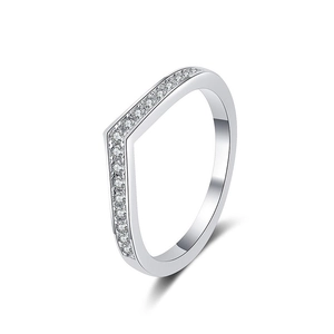 Classic 925 sterling silver V-shaped ring with pavé moissanite stones and polished finish