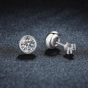 S925 Sterling Silver Moissanite Stud Earrings For Women 0.5 Carat Round Bezel Setting High End Moissanite Jewelry White Gold Plated Earrings