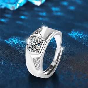 Men 925 Sterling Silver Moissanite Ring Adjustable White Gold Plated 1 Carat D Color Round Inlaid Rhinestone Fashion Band Ring
