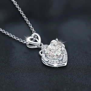 Elegant 925 sterling silver heart pendant necklace with brilliant moissanite stone