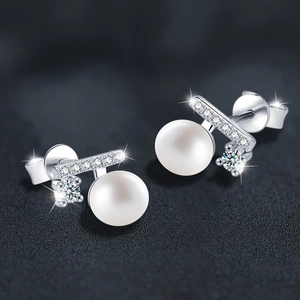 Elegant S925 sterling silver pearl earrings with sparkling moissanite and zircons