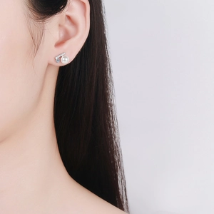 Minimalist 925 sterling silver stud earring with white pearl and sparkling moissanite accents