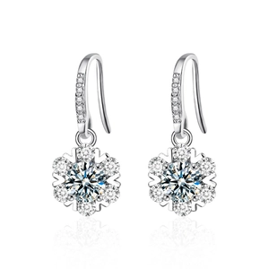 Elegant 925 silver snowflake earrings featuring brilliant moissanite stone pavé settings