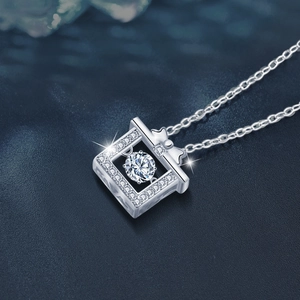 Sparkling 925 sterling silver bow knot gift box pendant necklace with moissanite center