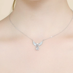 Collier ailes d'ange en argent 925 avec pendentif goutte en moissanite étincelante