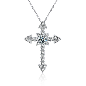 Sparkling S925 sterling silver moissanite cross pendant necklace with mirror reflection