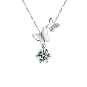 Collier en argent 925 avec pendentif double papillon et grosse pierre moissanite
