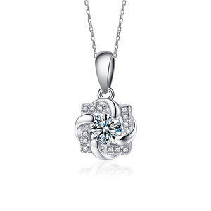 Elegante collana con ciondolo a mulino a vento in argento 925 e pietre di moissanite