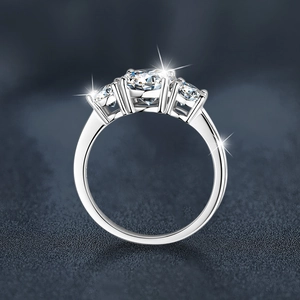 S925 sterling silver three-stone moissanite ring with round brilliant cut stones
