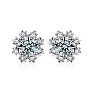 Elegant S925 sterling silver snowflake stud earrings with sparkling moissanite stones