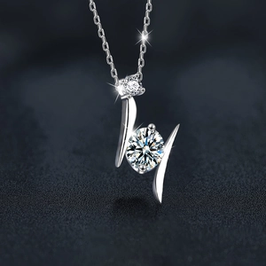 Minimalist S925 sterling silver lightning necklace with sparkling moissanite stones