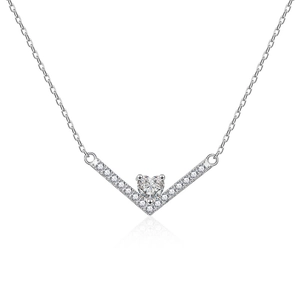 Collier en argent sterling S925 avec pendentif cœur en V et détails en moissanite