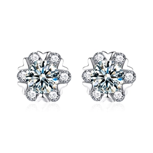 Elegant S925 sterling silver snowflake stud earrings with sparkling moissanite main stone