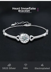 Nahaufnahme von S925 Sterlingsilber Herz-Schneeflocken-Armband mit Moissanit-Steinen