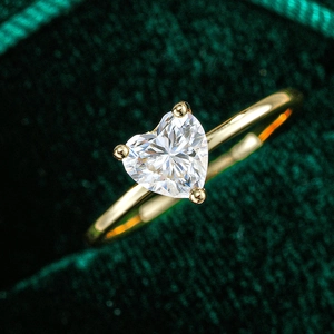 Bague solitaire en argent S925 plaqué or 18K avec moissanite cœur 1ct en écrin