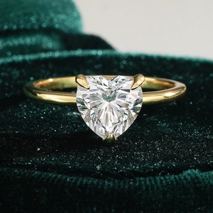 Bague classique moissanite taille cœur plaquée or 18K argent S925 en boîte de velours