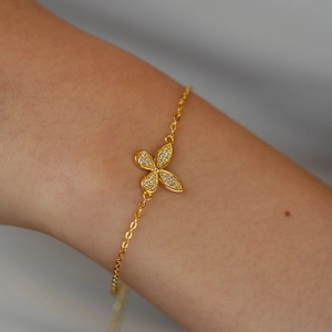 Bracelet papillon élégant en or avec moissanite couleur D sur chaîne en argent S925
