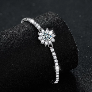 Bracelet luxueux en argent S925 tournesol avec grappe de moissanite et pierres brillantes