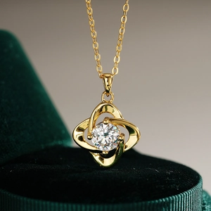 925 Sterling Silver Four Leaf Clover Pendant Necklace For Women 14K Gold Plated Moissanite Zirconia Minimalist Fashion Jewelry Necklace Gift