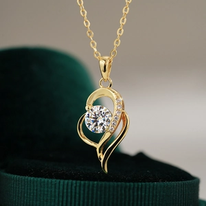 Collana Con Ciondolo a Cuore in Argento Sterling 925 Moissanite Zirconia Placcato Oro 14K Intarsiato Catena Clavicola Gioielli Donna