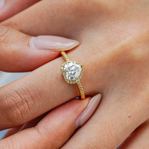 Classic 18K gold plated S925 silver heart shaped moissanite halo ring for women