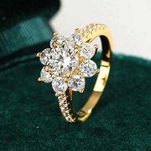 Luxury sunflower 18K gold plated S925 silver ring with sparkling moissanite stones