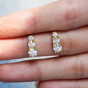 Elegant S925 sterling silver moissanite drop earrings with three-stone graduated design