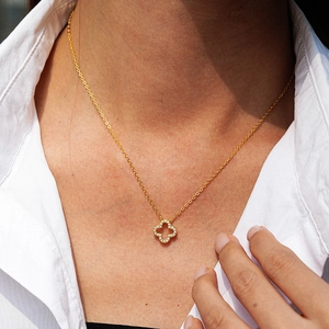 Collier trèfle à quatre feuilles en argent 925 et moissanite avec placage en or 14 carats