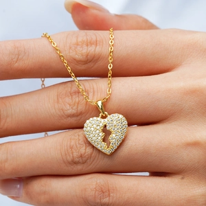 14K Gold Plated 925 Sterling Silver Moissanite Heart Pendant Necklace With Lightning Bolt Design Fashion Jewelry For Women