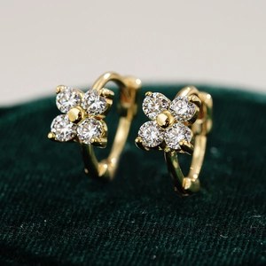 Clover S925 Sterling Silver Moissanite Hoop Earrings Fashion Gold Plated Four Leaf Flower Ear Buckle Women Luxurious Jewelry Gift