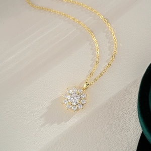 Collana con pendente girasole in argento 925 placcato oro 14K e moissanite donna