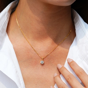 Collier classique en argent 925 plaqué or 14K avec pendentif moissanite ronde