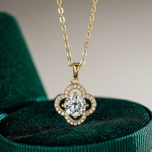 Collier Pendentif Trèfle à Quatre Feuilles en Argent Sterling 925 Moissanite pour Femme Plaqué Or 14K Luxe Zirconia Fleur Bijoux Cadeau de Chance