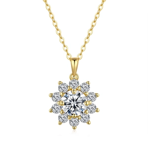Collana con ciondolo a girasole in argento 925 con moissanite e finitura oro 14K