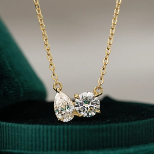 Collier en Argent Sterling 925 avec Moissanite Plaqué Or 14K Pendentif Double Pierre Goutte d'Eau Rond Bijoux Femme Avec Certificat GRA