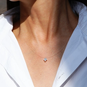 Collier minimaliste S925 en argent larme de sirène avec moissanite 1 carat sur fil de pêche