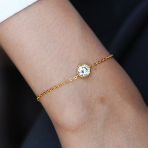 Elegante bracciale a bolle in argento 925 placcato oro 18K con moissanite al polso