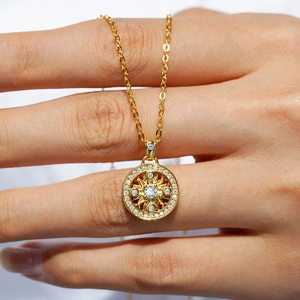 Lussuosa Collana Con Ciondolo Girasole Bussola in Argento Sterling 925 Moissanite Placcato Oro 18k Gioielli Regalo Donna