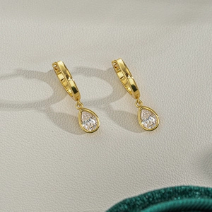 S925 silver teardrop moissanite earrings with 14K gold plating and pear-cut stone